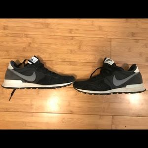 Nike Internationalist